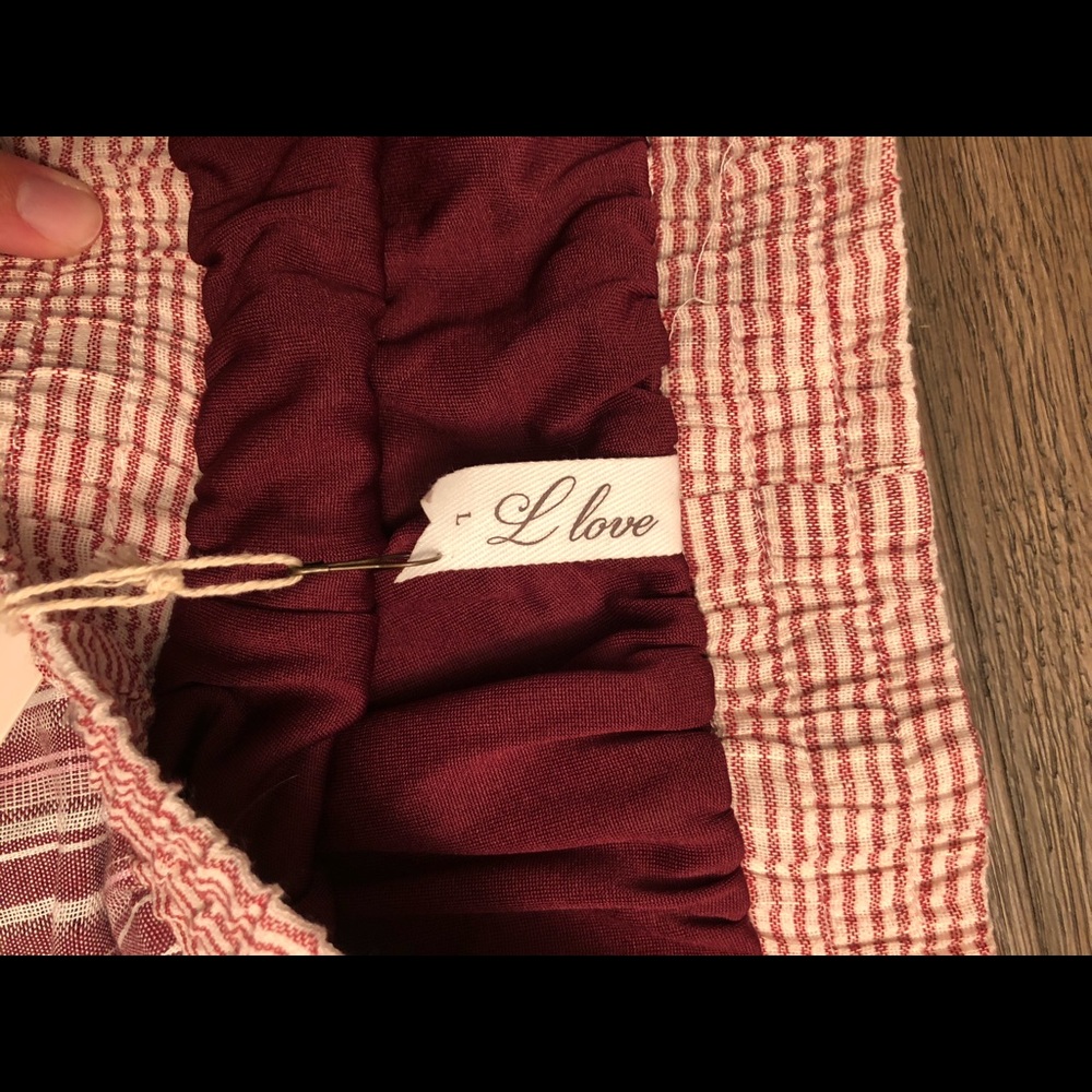 Shorts - Picture 2 of 3